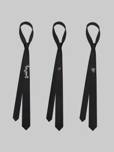 ผ้าพันคอไหมสีดำสไตล์เกาหลีสำหรับผู้ชายและผู้หญิง ผ้าพันคอไหมลายดอกไม้ ผ้าพันคอแบบบางเฉียบ สไตล์เกาหลี ผ้าพันคอแฟชั่น