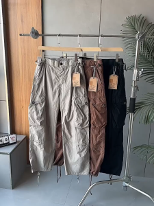 Quần Gió Túi Hộp Năng Động Phong Cách Street Ống Suông Rộng Cạp Chun Co Giãn Dễ Phối Phối Khoá Dễ Mặc - QG313