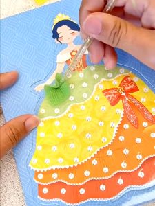Buku Seni DIY Kanak Kanak Perempuan Kraf Tampal Princess Mainan Kreatif Hadiah Education Toy Puzzle Poking Poke Painting Princess Rubbing Toy Watercolor Dress Up Sticker Book Gift 益智戳戳画创意公主搓搓乐玩具儿童小女孩换装礼物贴画书 E454