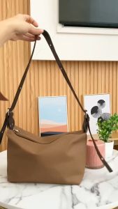 TAKKA Tas Sekempang Wanita Bahan Berkualitas Premium REALPICT