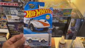 Mô Hình Xe Kim Loại Project Twin Mill Màu Trắng - Dòng Cool Classics (Tỷ Lệ 1:64)