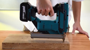 🔥Bulacan Stock🔥Nailer Gu n 1022J Cordless 2 Gear Brushless Electric Nail Machine Cordless 1022J U Stapler Nailer With 1 Set Nails Woodworking Power Tool For Makita 18V Battery