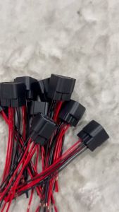 Đuôi đèn hậu đèn pha Hyundai. Chân cắm đèn hậu xe ô tô chống nước (1 cái)