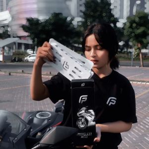 Dudukan Plat Nomor Motor Frameless / Tatakan Plat Motor Frameless / Tempat Plat Nomor Motor Frameless Motor Dudukan Plat Nomor Motor Clean Look Motor - WHITE COLOR