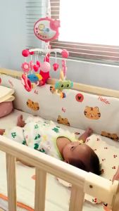 Đồ Chơi Treo Nôi Cũi Phát Nhạc Cho Bé Sơ Sinh Xoay 360 Kích Thích Thị Giác Xương Rồng Nhỏ