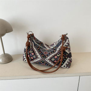 This Years Popular Ethnic Style French Stick Underarm Bag Female 2023 New Arrival Fashion All-Match Shoulder Messenger Bag Canvas Bag