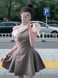 CHANGTONG | Off-shoulder Polka Dot Waist-cinching A-line Dress for Petite Summer