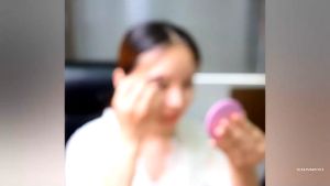 READY STOCK👑ES 153 Eyebrow Pencil Automatic rotation beginner refill waterproof eyebrow brush双头自动眉笔眉粉防水防汗持久不易晕染初学者眉刷化妆品上