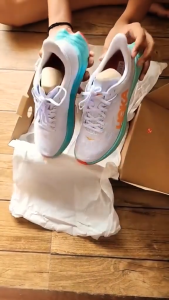 SEPATU Hoka Carbon X 2 MENS Running Shoes HOKA CARBON X2 / SEPATU RUNNING COWOK HOKA ONE Hoka Carbon X 2 Running Shoes