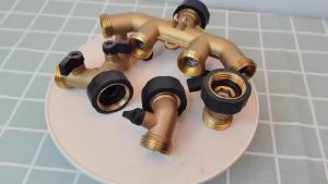 4 Ways Heavy Duty Brass Garden Hose Splitter Bibcock Connector Spigot Adapter Tap Faucet Hose Kink Protector