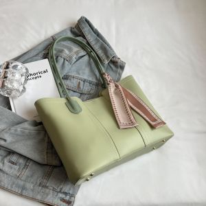 High-Quality Large Capacity Womens Shoulder Bag Fashionable Commuter Tote Bag Spring Summer New Style Versatile Soft PU Leather