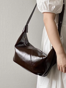 Túi Đeo Chéo Nữ 2025 Túi Đeo Vai Đơn Phong Cách Cổ Điển Túi Đeo Chéo Thường Ngày Đi Làm Túi Đeo Chéo Bằng Da PU Màu Trơn