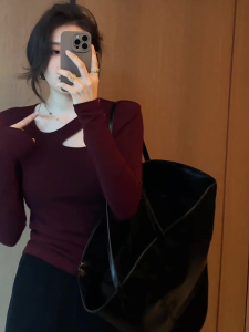 เสื้อยืดถักแขนยาวทรงเข้ารูปไซส์ใหญ่สำหรับผู้หญิง เสื้อชั้นในสไตล์เกาหลี สีพื้น แฟชั่นฤดูใบไม้ร่วง