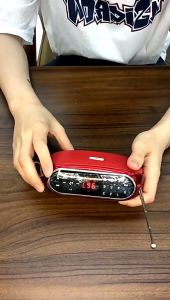 LIULIU MEI วิทยุ 3600mAH บลูทูธ 2000วิทยุ 2000วิทยุFM ชาร์จ 2000วิทยุFM ชาตา 3600mAH วิทยุโซล่าเซลล์ วิทยุพกพา 1-2cm คลื่นชัด ใช้ถ่าน สีดี เสียงดี สำหรับผู้ที่ต้องการวิทยุแบบใหม่สำหรับผิวหน้า 3600mAH และFM ชุดของคุณ