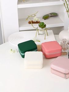 Kotak Penyimpanan Perhiasan 2 Lapis: Desain Elegan & Berkualitas