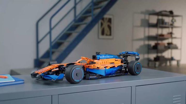 LEGO Technic 42141 McLaren Formula Race Car Model Building Kit (1,432  Pieces) Mainan Balok (18 Tahun+) Lazada Indonesia