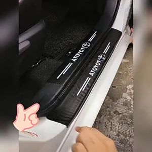Stiker Karbon 3D Sillplat Toyota Yaris 9Pcs Pelindung Pijakan Mobil