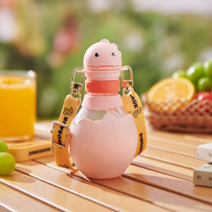 ถ้วยนมเด็กแบบดื่มตรงพร้อมฝาปิด ทรงพกพาสำหรับเด็กอนุบาล ถ้วยน้ำสำหรับเด็ก เครื่องดื่มสำหรับเด็ก อุปกรณ์สำหรับเด็ก