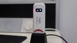 คุณภาพเราเตอร์ไร้สาย Mobile Wifi พ็อกเก็ตไวไฟ พ็อกเก็ตเราเตอร์ สัญญาณแรง สำหรับการเชื่อมต่อกับเครื่องวิดเดิมของคุณได้ กับหลายคนใช้ได้ทันที Wireless Router ขับเคลื่อนด้วย USB เพื่อร่วมกัน