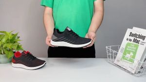 พร้อมสต็อกจัดส่งที่รวดเร็ว รองเท้าที่ไม่เป็นทางการ รองเท้า รองเท้าผ้าใบ ผู้ชาย รองเท้าแบน Men shoes sneaker sports shoes