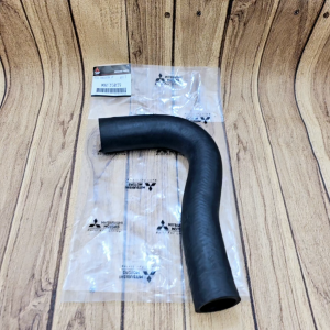 SELANG RADIATOR ATAS PENDEK MITSUBISHI TRITON 2.5 2500CC PAJERO SPORT MN135039