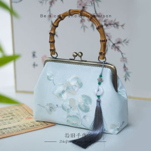 Handmade Embroidered Butterfly Orchid Double-Sided Classical Chinese Style Ladies Handbag Suitable for Mothers And Elderly Recipients