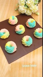 12 Pcs Cetakan Kue Kukus Plastik Agar Jelly Puding Kue Putu Ayu Talam Bentuk Twister