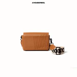 กระเป๋า Hobs | FYNN