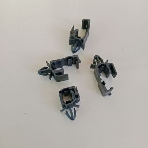 Pengikat kabel/ Pipa Dengan klip mobil motor universal