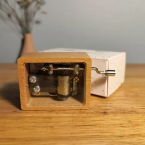 Đàn Nhạc Hộp Gỗ Harry Potter Sky City Mini Đàn Nhạc Hộp Dây Cho Nữ Quà Tặng Sáng Tạo Đàn Nhạc Hộp Xoay Bằng Tay