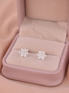 925 Sterling Silver Lotus Earrings Sleepwear Friendly Screw Back Lightweight Luxury Fashion Jewelry for Women Fresh Style