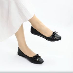 Sepatu Flat Shoes Wanita Hitam Terbaru 2025 Gaya Korea