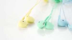 U19 3.5mm Universal Wired In-Ear Macaroon Color Music Headset In-Line Control With Microphone ASSORTED