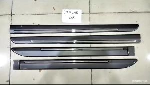Lis Pintu Body Mobil Toyota Grand Innova: Side Moulding & Garnis