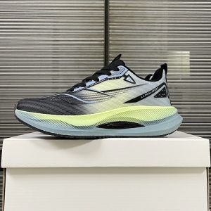 Ultra-Light Carbon Plate Running Shoes Mens Womens Soft Bottom Breathable Mesh Casual Shoes Wear-Resistant Lightweight Nylon Running Shoes