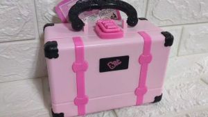 Elegant Make-Up Toy Set Kit: A Stylish & Portable Gift for Kids