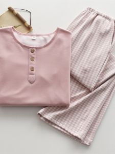 ชุดนอนผ้ากำมะหยี่หนา ทรงหลวม แขนยาว คอกลม ทรงหลวม ผ้ากำมะหยี่หนา อบอุ่น สวมใส่สบาย เหมาะสำหรับทุกวัย