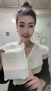 [SG in Stock] 70 x 140cm Travel Disposable Towels Set Hotel Supplies Business Trip Thickened Bath Towel Beach Towel Compressed Towel Beach Towel