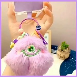 Boneka Gantungan Kunci & Ganci Monster: Pilihan Tepat untuk Gantungan HP & Tas