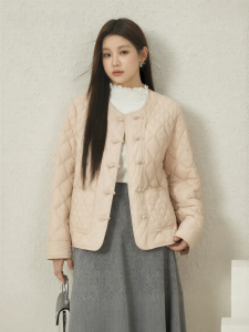 QLX | Fashionable Lightweight Down Coat for Plus Size Women