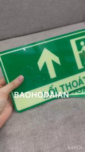 Bảng chỉ dẫn thoát nạn exit dạ quang 15 x 35cm (có sẵn keo sau)