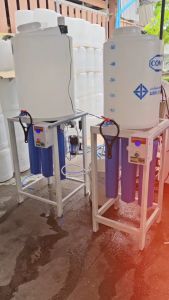 เครื่องกรองน้ำRO พร้อมถังน้ำดื่ม ขนาด50-100ลิตร กำลังการผลิต600-1200ลิตร ฐานเหล็กพ่นสีฝุ่นเกรดรถยนต์ ประกันปั๊ม1ปี