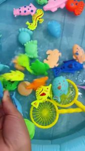 Bộ Câu Cá Nam Châm 42 Chi Tiết Kèm Bể Phao và Bơm Tay Hàng Loại Đẹp Phù Hợp Cho Bé Trai Bé Gái giải nhiệt mùa hè