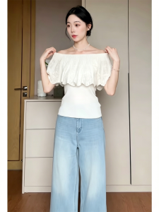 YUEZHONGWEI | Off-Shoulder Ruffled White Lace Knitwear
