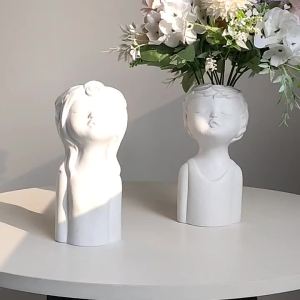 Modern Minimalist Nordisk Human Art Ceramic Flower Vase