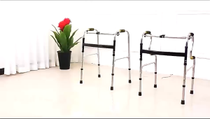 ไม้เท้า 4 ขา อุปกรณ์ช่วยเคลื่อนที่สแตนเลสสตีลแบบพับได้ การปรับ6ระดับ ไม้เท้าคนแก่ ไม้เท้าพยุงตัว ไม้เท้าพับได้ ไม้เท้า4ขา walker 4ขา พับได้ วอกเกอร์ 4 ขาแท้ วอคเกอร์ 4 ขา ไม้พยุงเดิน ไม้เท้าพยุงตัว ไม้เท้า