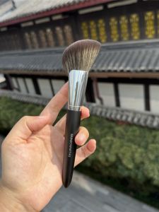 Large Size Angle Powder Brush Soft Half-Circle Contour Brush for Blush Powder Foundation Highlighter Makeup Brush Tool