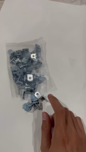 Bịch 100 cái (280 gram) Ke góc vuông sắt Pát vuông màu trắng 2 lỗ 16*16mm giá rẻ