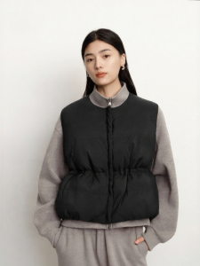 Semir | Áo Gile Quilted Phồng Dày Cổ Tròn Ép Eo Màu Sắc Sạch Sẽ