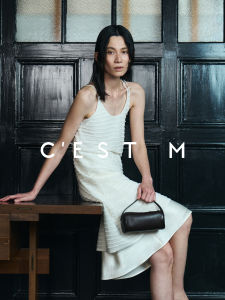 CEST M | Áo Blouse/Đầm Knit Màu Đơn và Chất Liệu Lụa Lin Mờ Tạo Vẻ Nghệ Thuật
